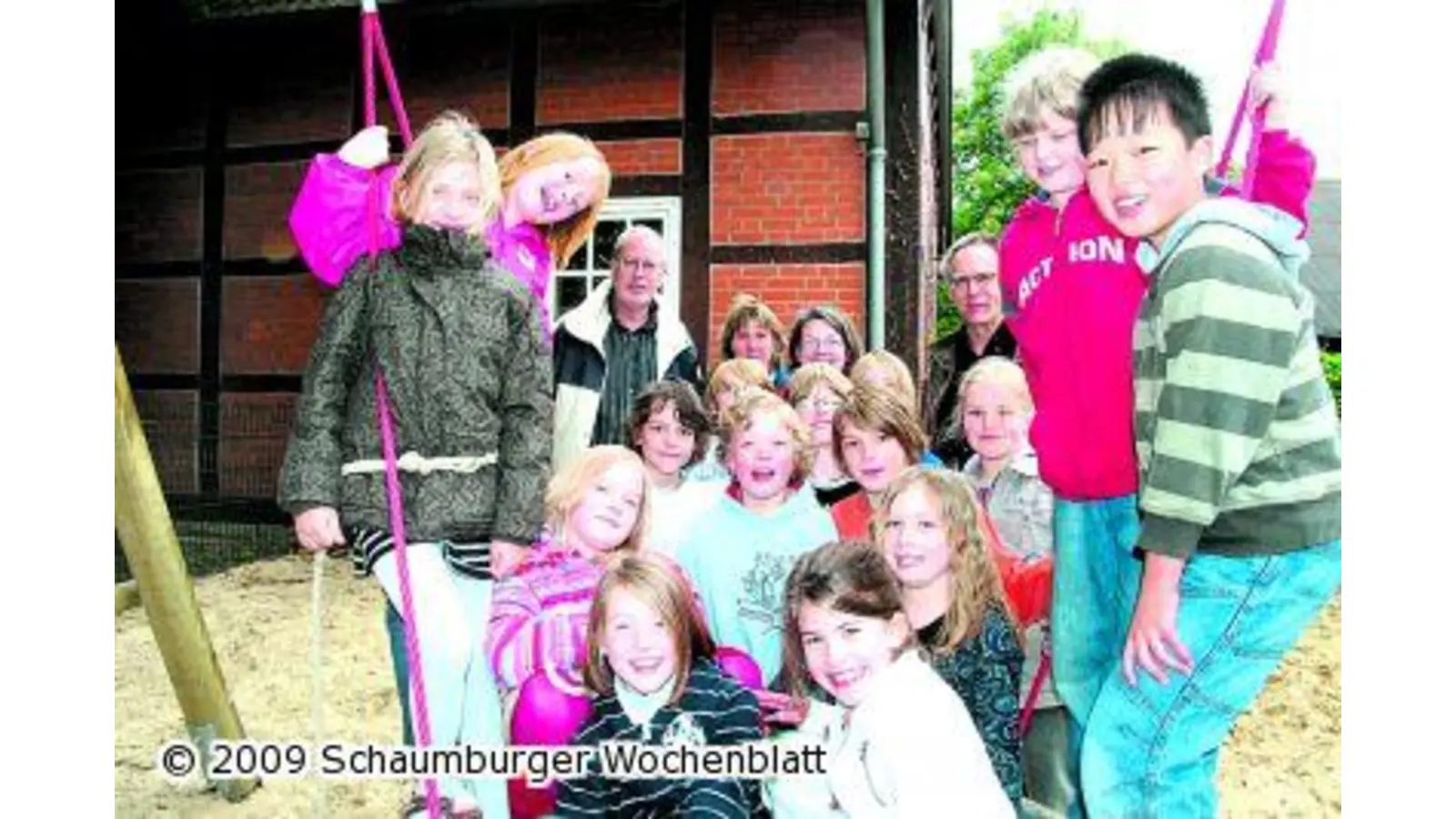 Schwung für Pausenhof (Foto: nb)