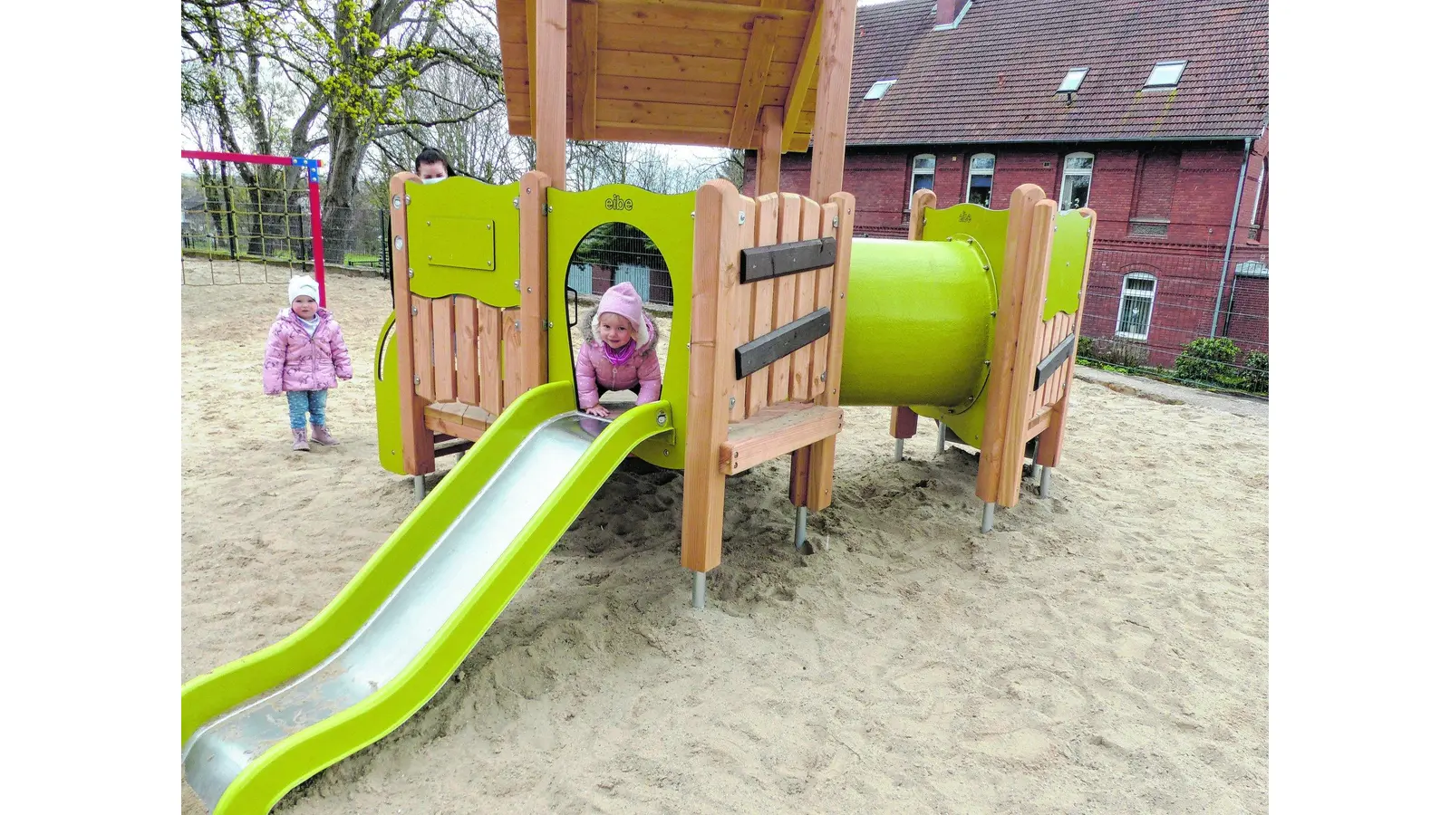 Eine Rutsche für die Kleinsten (Foto: al)