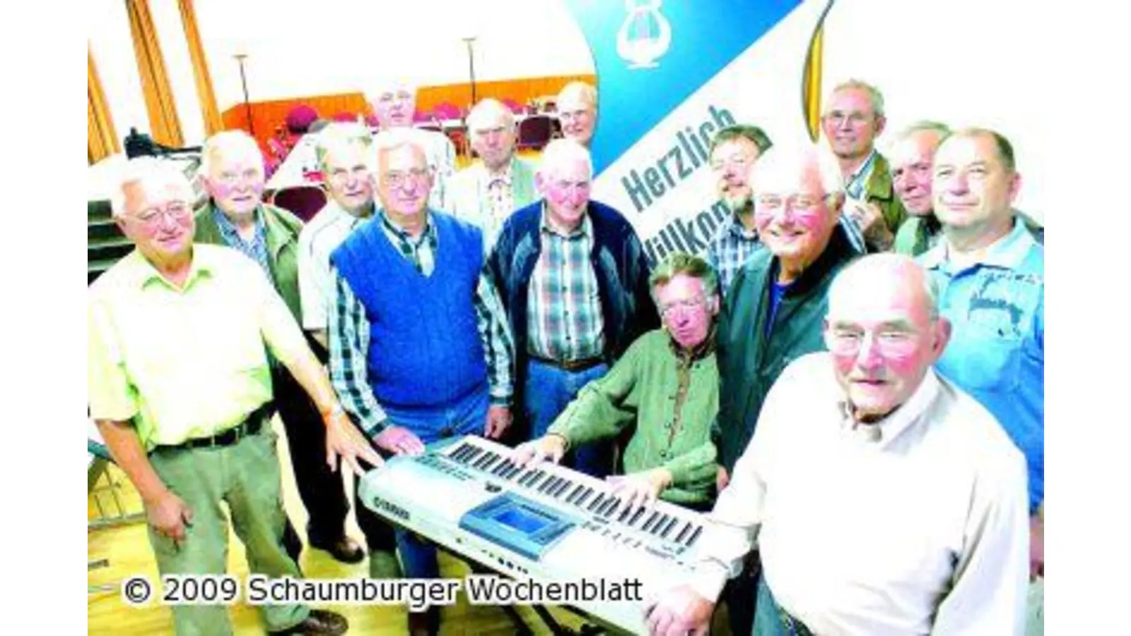 Männergesangverein bekommt ein neues Klavier gesponsert (Foto: red)