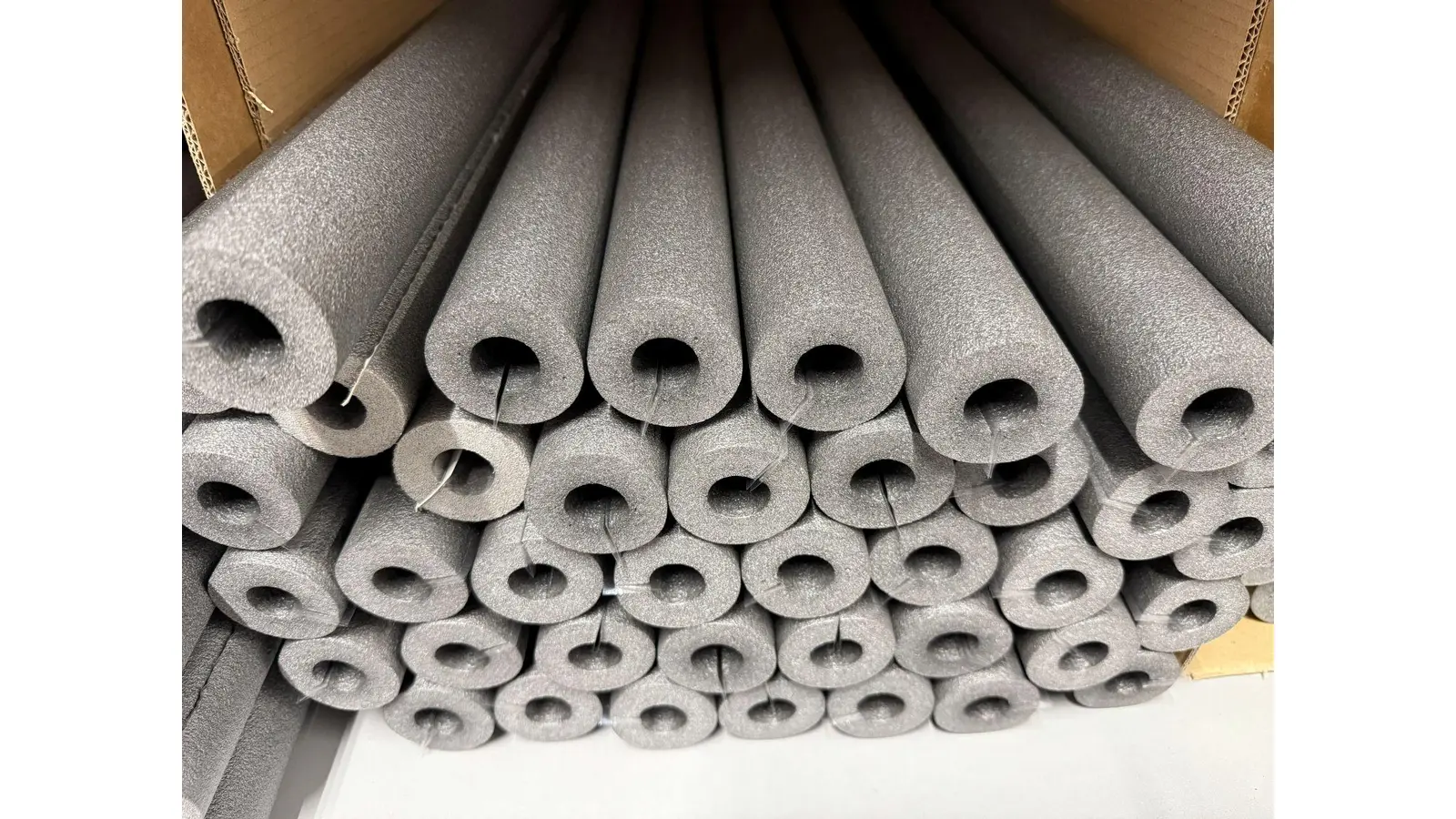 Dämmmaterial für Heizungsrohre (Variante 1). (Foto: Horst Roch)