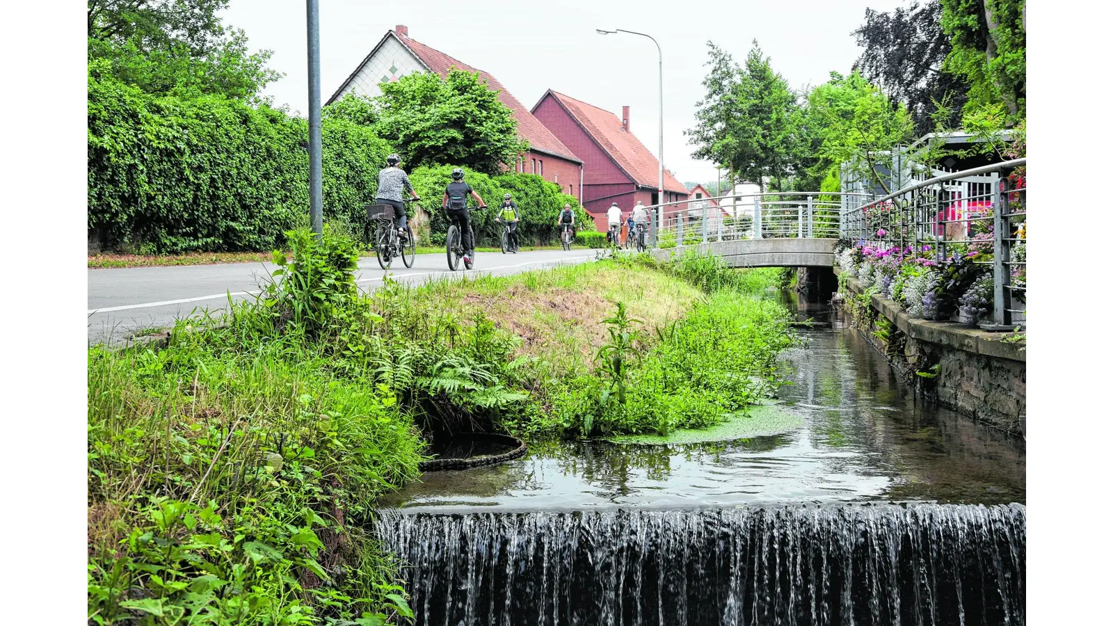 Fähre statt Pontonbrücke in Großenwieden (Foto: red)