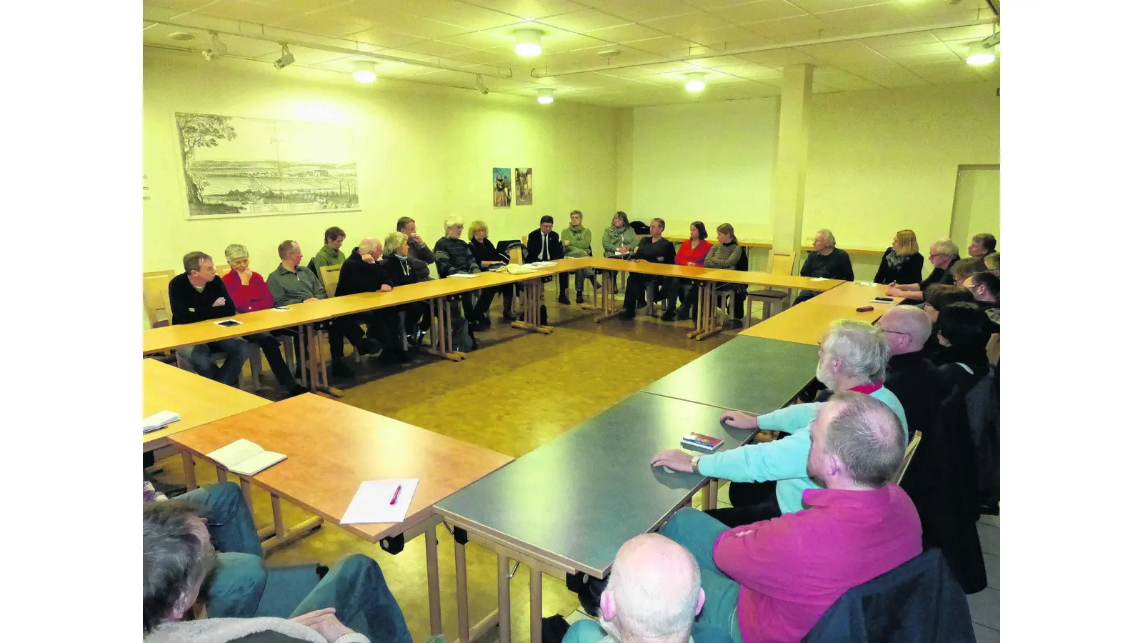 Die Helfer wollen in Gruppen helfen (Foto: al)