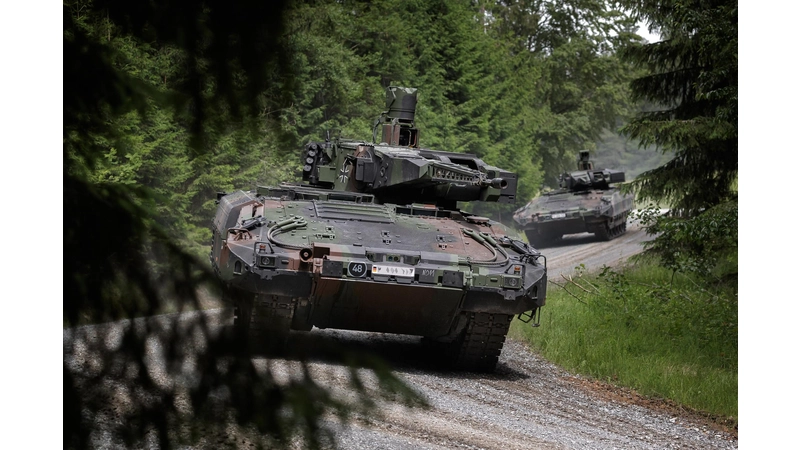 Die Schützenpanzer Puma Version S1. (Foto: Marco Dorow/Bundeswehr)