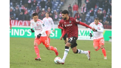 Elias Saad und Hannover 96 treffen Sonntag auf das Schlusslicht aus Fürth. (Foto: bb)