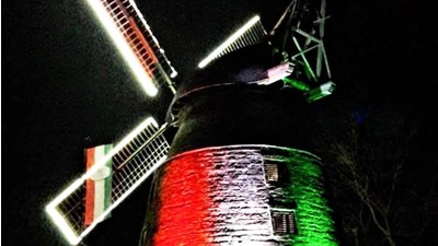 Silvester-Treffpunkt: Rodenberer Windmühle in Festbeleuchtung. (Foto: gk)