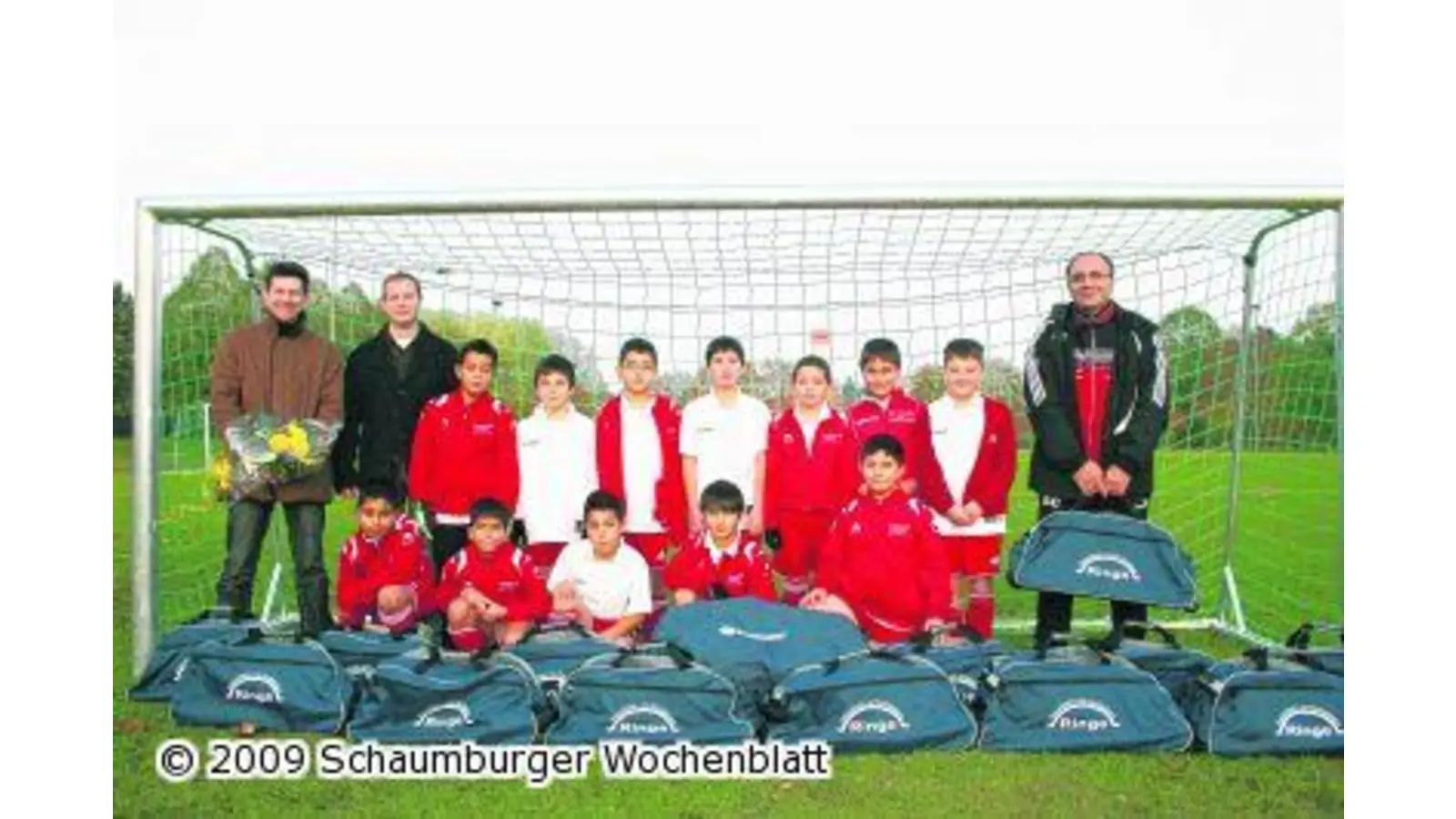 Sanitätshaus Ringe unterstützt junge Union-Kicker (Foto: bb)