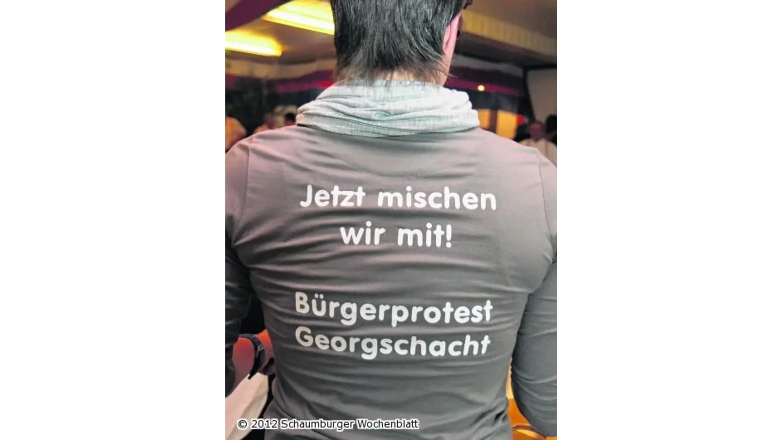 Bürgerprotest prangert die städtische Politik an (Foto: nb)