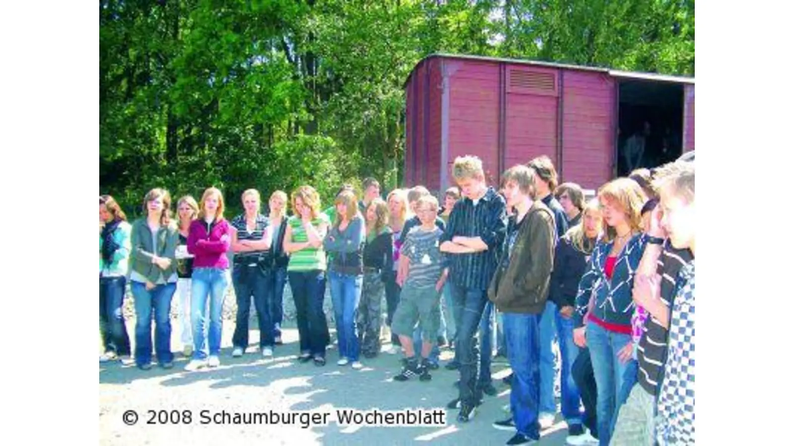 Bedrückender Besuch in Bergen Belsen (Foto: red)