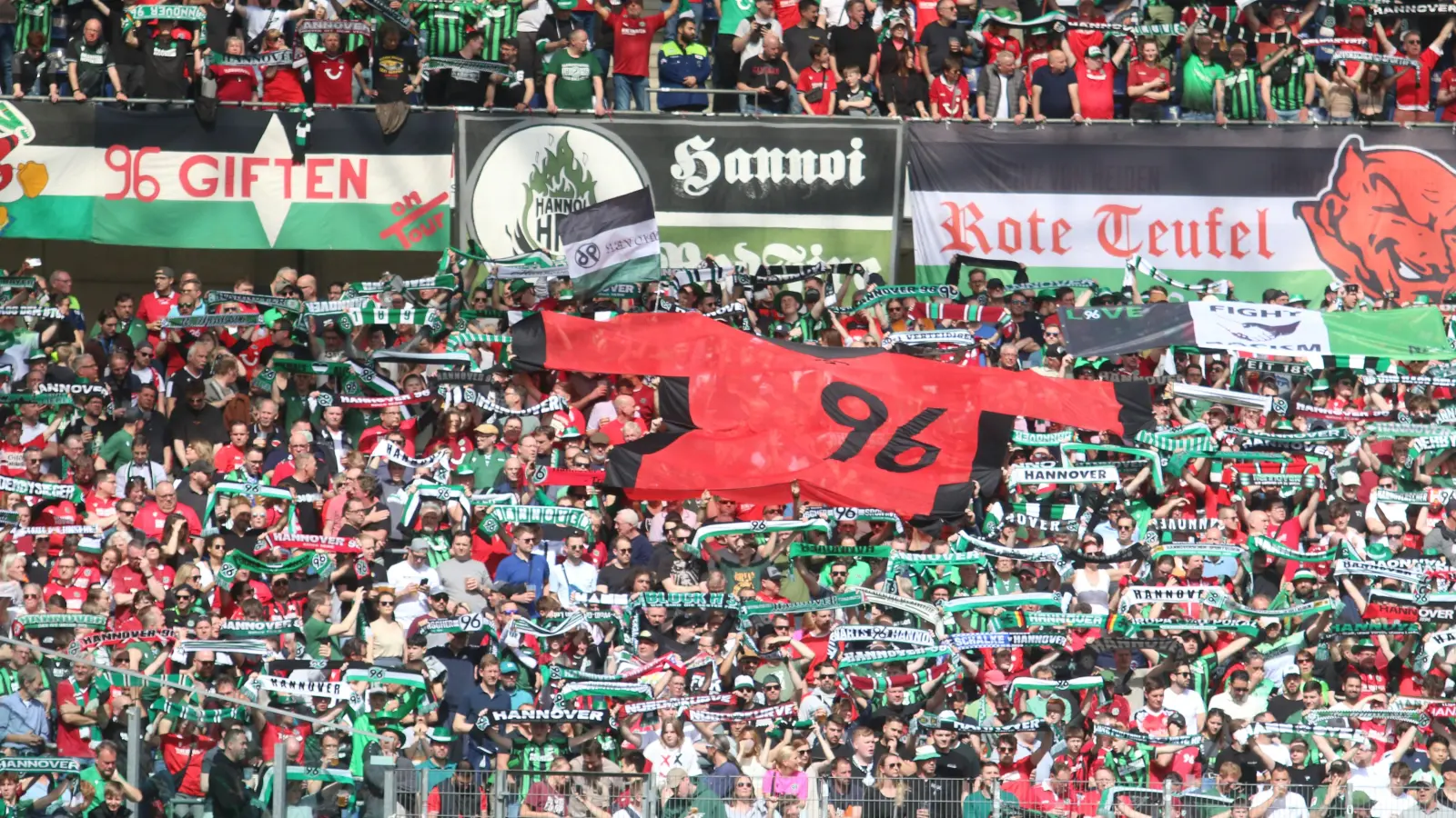 Im letzten Saisonspiel tritt 96 gegen das Spitzenteam aus Kiel an. (Foto: bb)