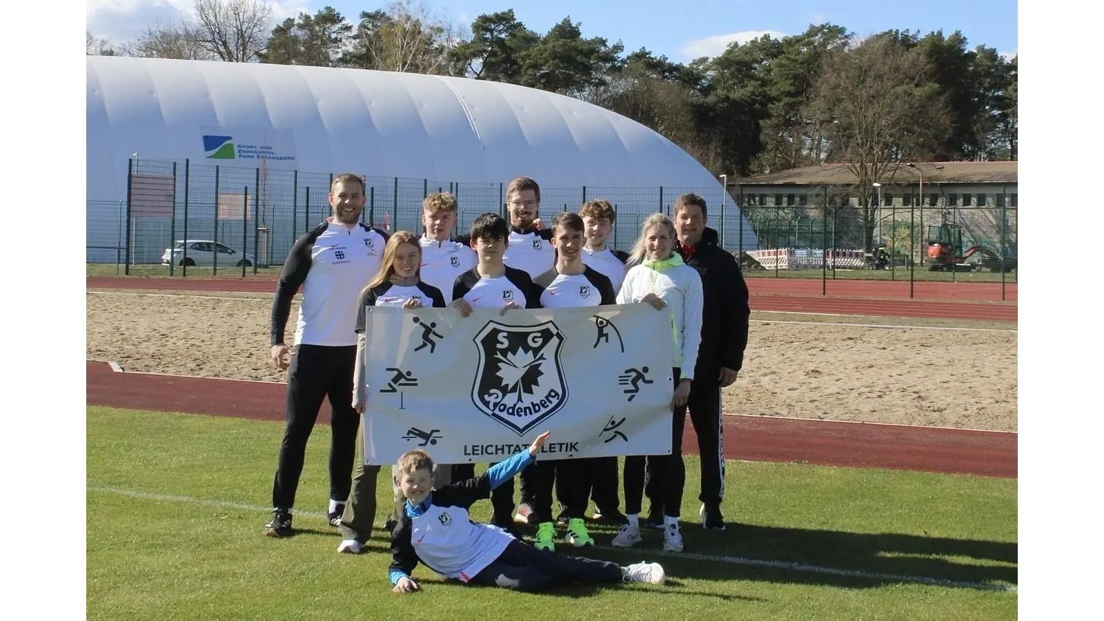 Die Leichtathleten der SG Rodenberg bereiten sich in Strausberg auf die Saison vor.  (Foto: privat)
