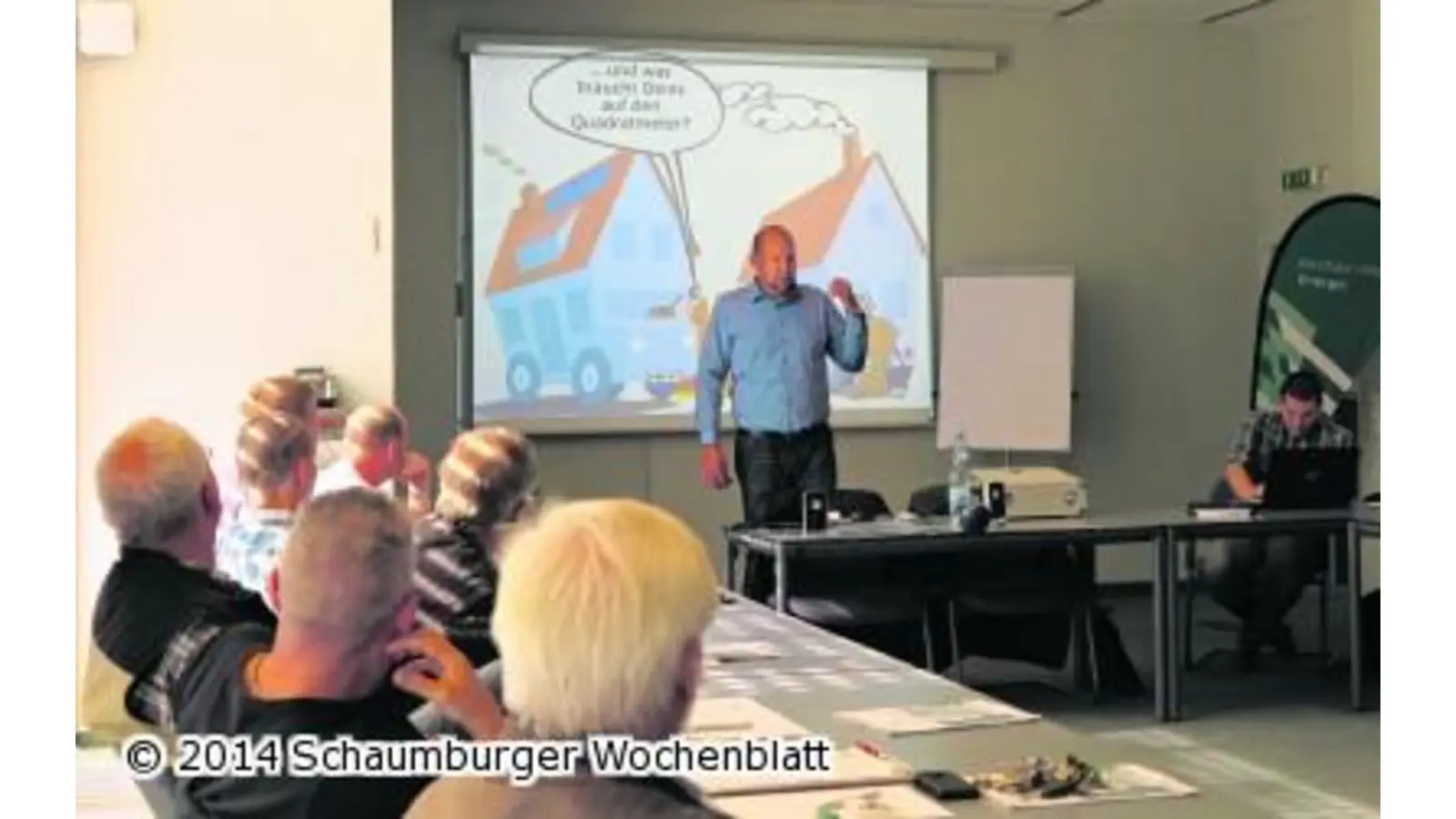 Hausmeister drücken die Schulbank (Foto: mh)