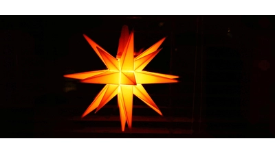 Prachtvoll: Der Herrnhuter Stern. (Foto: gk)