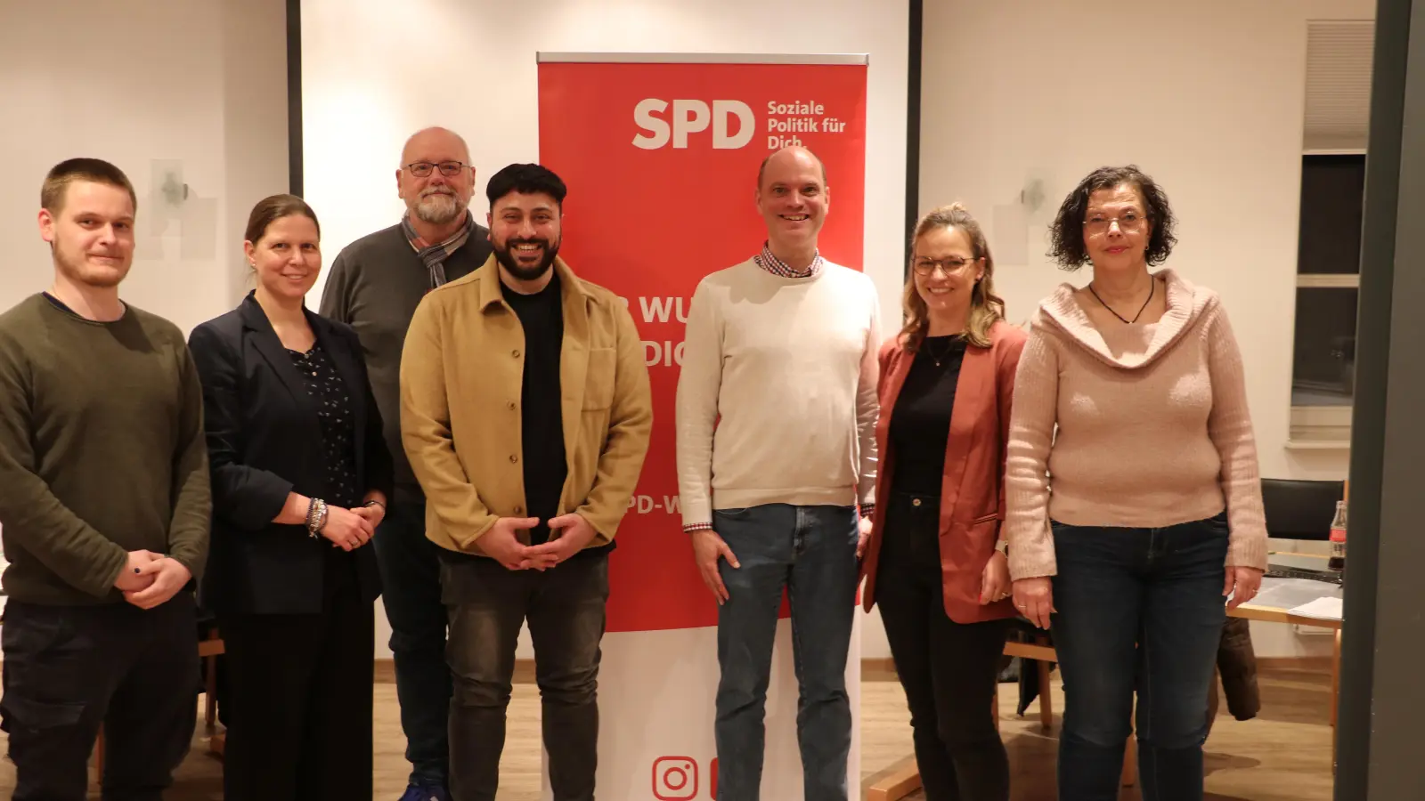 Der Vorstand des SPD-Ortsvereins (v.li.): Philipp Glodschei, Ministerin Wiebke Osigus, Friedhelm Espeter, Majid Atris, Sören Thoms, Christin Fietz und Gunda Cordes.  (Foto: gi)