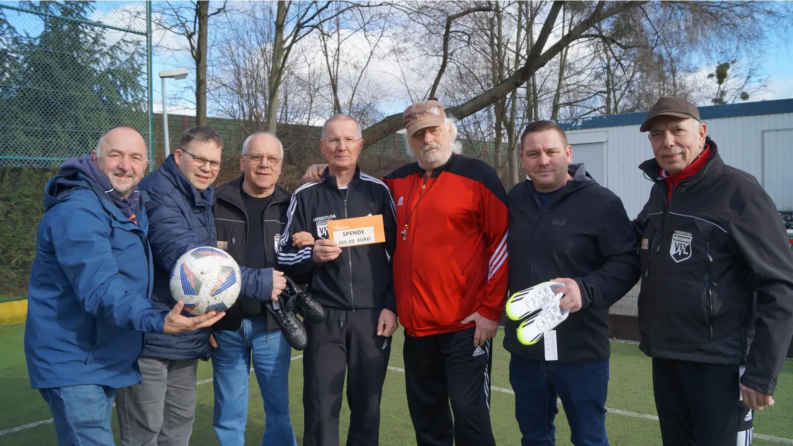 Andreas Paul Schöniger, Oliver Salomon, Jochen Schröder, Hubert Knodel, Hardy Herzog, Christian Straub und Kotios Lazaros.  (Foto: privat)