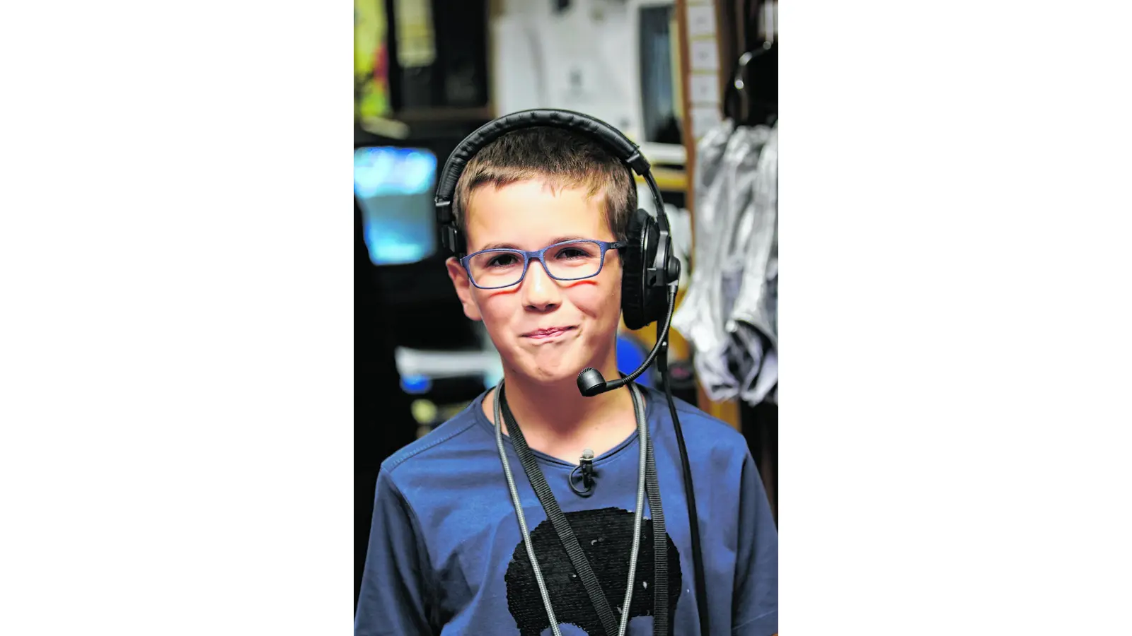 Junger Helfer zieht das ganz große Los (Foto: gr)