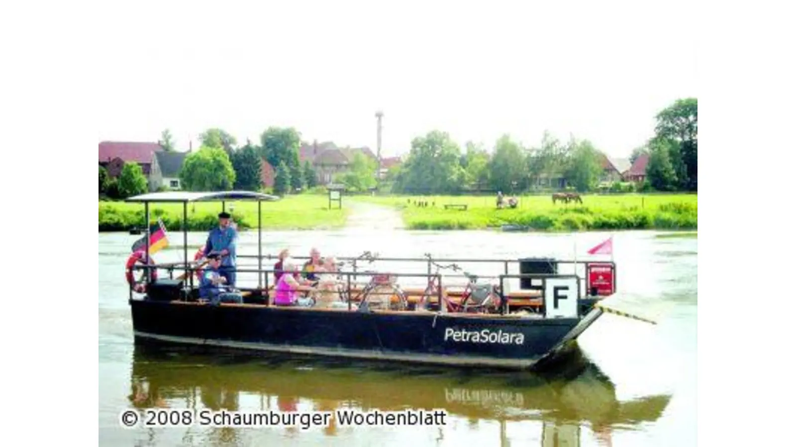 Weserfähre setzt täglich überWillkommen an Bord der PetraSolara heißt es auch in diesem Jahr (Foto: red)