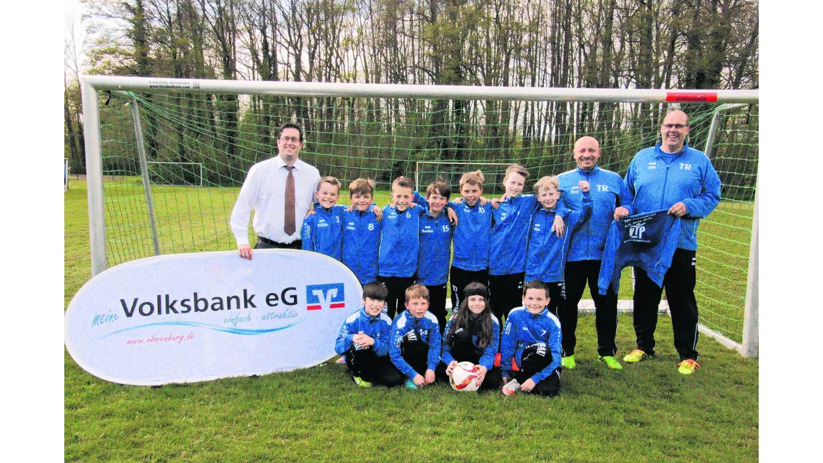 Anzuggarnituren für E2-Junioren (Foto: gi)