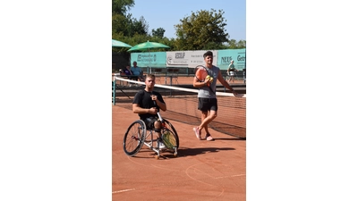 Hoffentlich bald wieder in den TOP-100, Christoph Wilke mit Trainer Jan (Foto: ab)