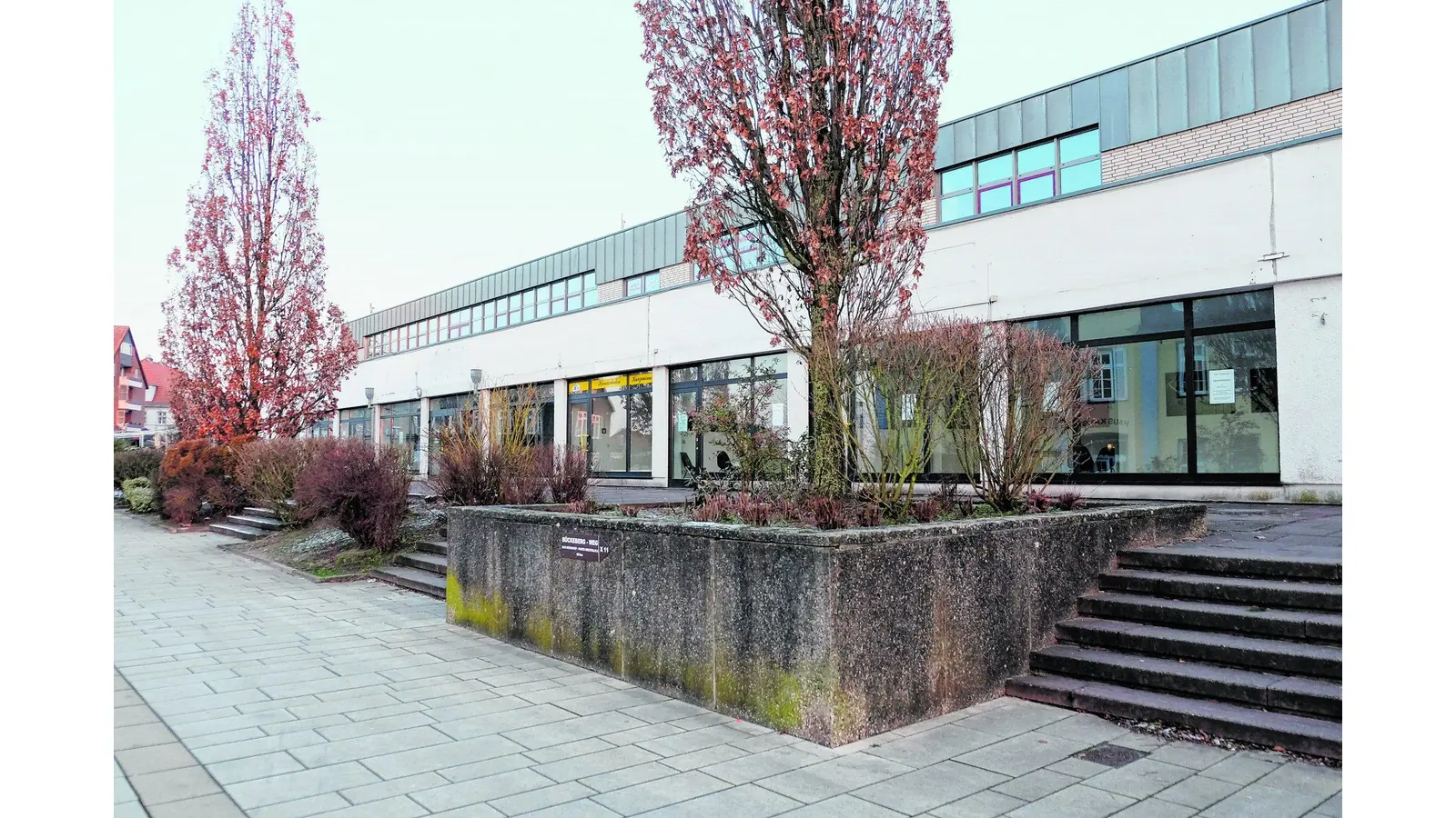 Das Kurhaus soll wieder in altem Glanz erstrahlen (Foto: jl)