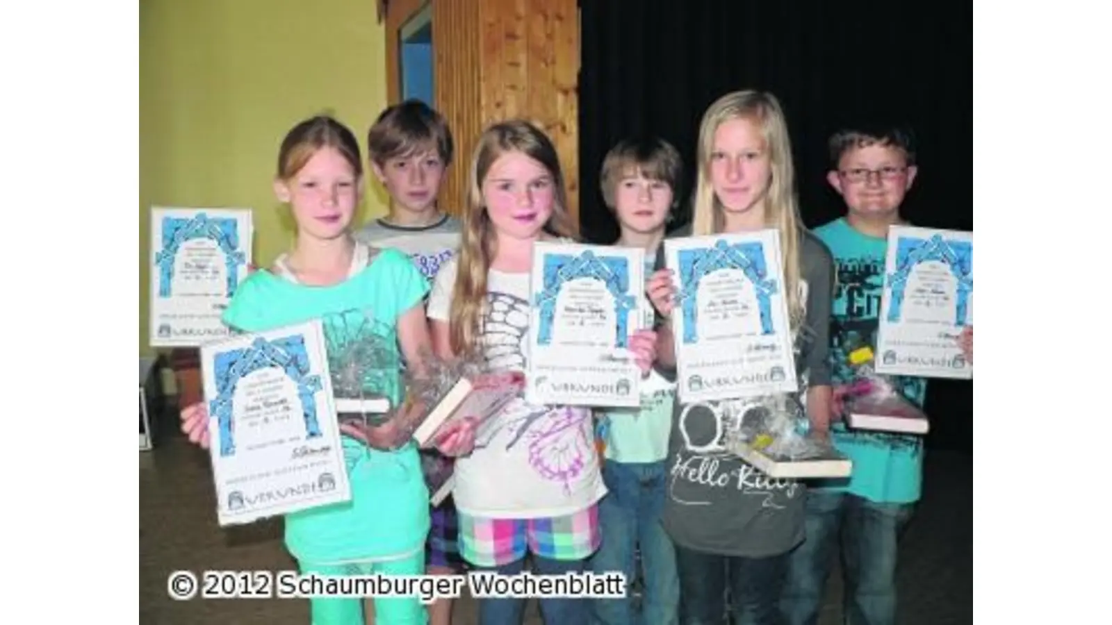Mädchen überzeugen im Lesewettbewerb (Foto: al)