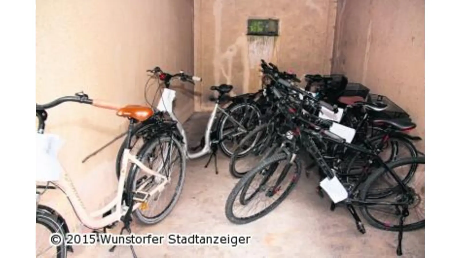 Polizeistreife hat den richtigen Instinkt (Foto: gi)