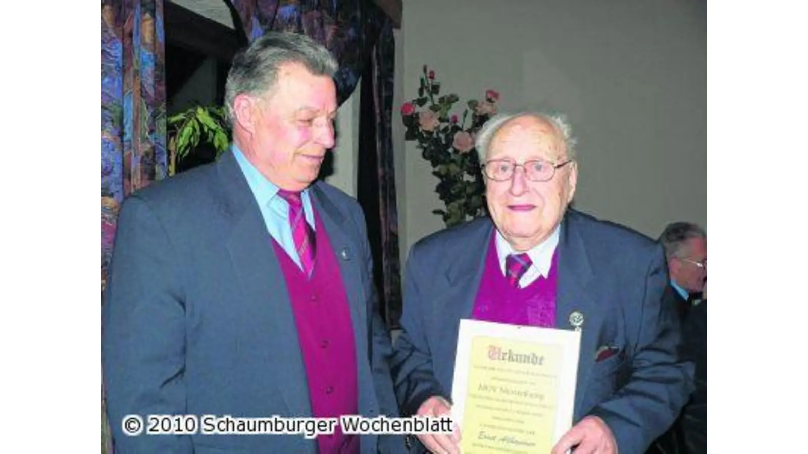 Sänger ehren ihren Ältesten im MGV (Foto: al)