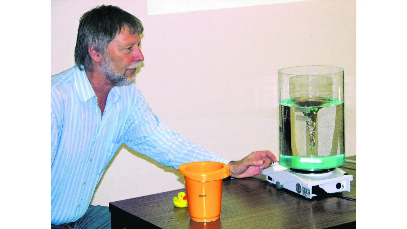 Professor gibt viele spannende Einblicke (Foto: km)