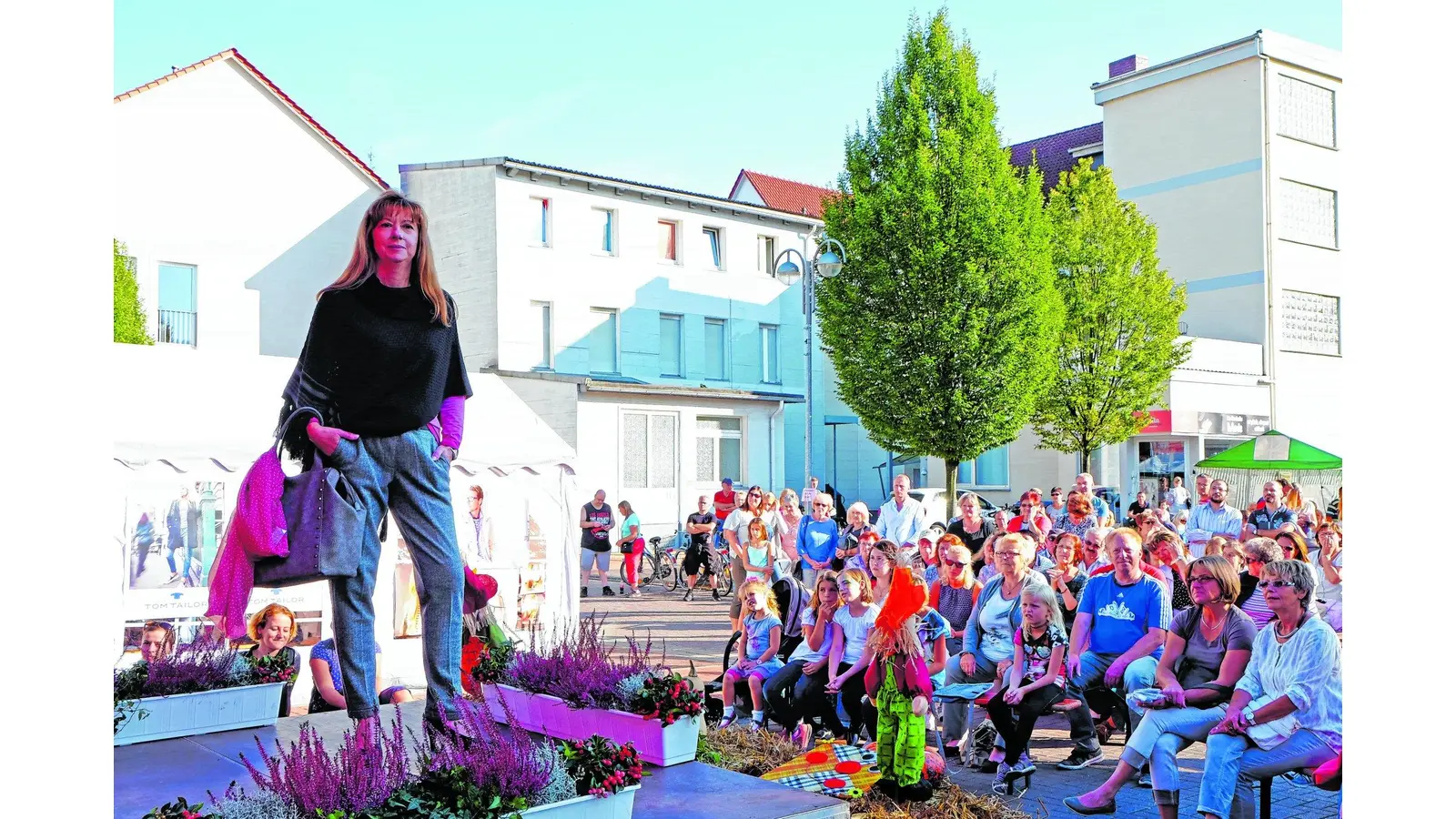 Flohmarkt und verkaufoffener Sonntag (Foto: gr)