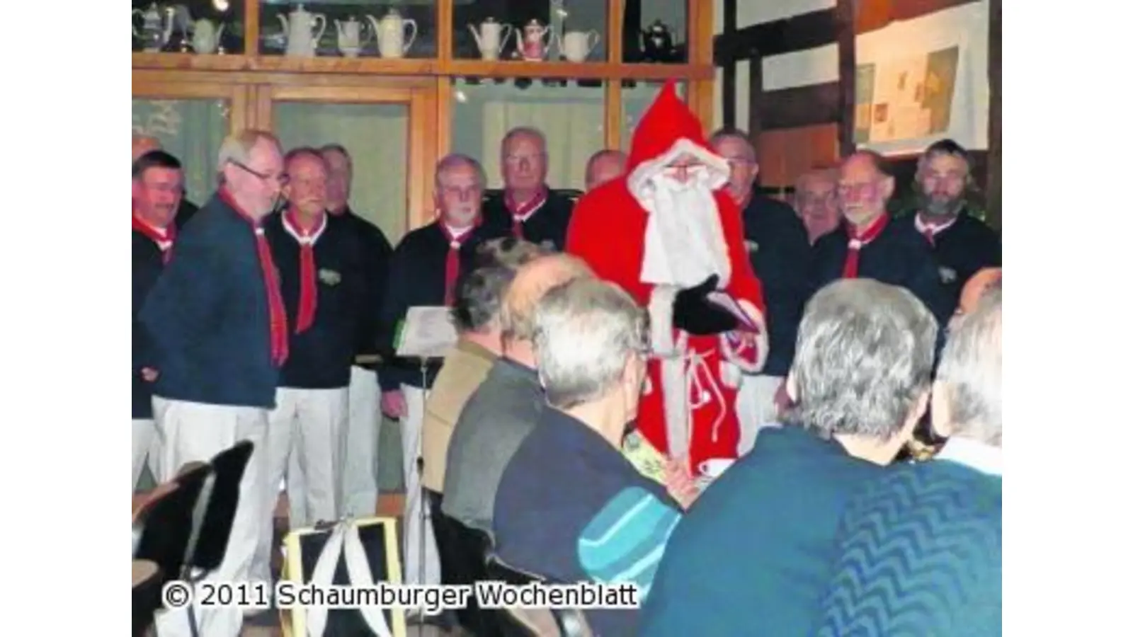 Seemänner feiern traditionelles Fest (Foto: wtz)