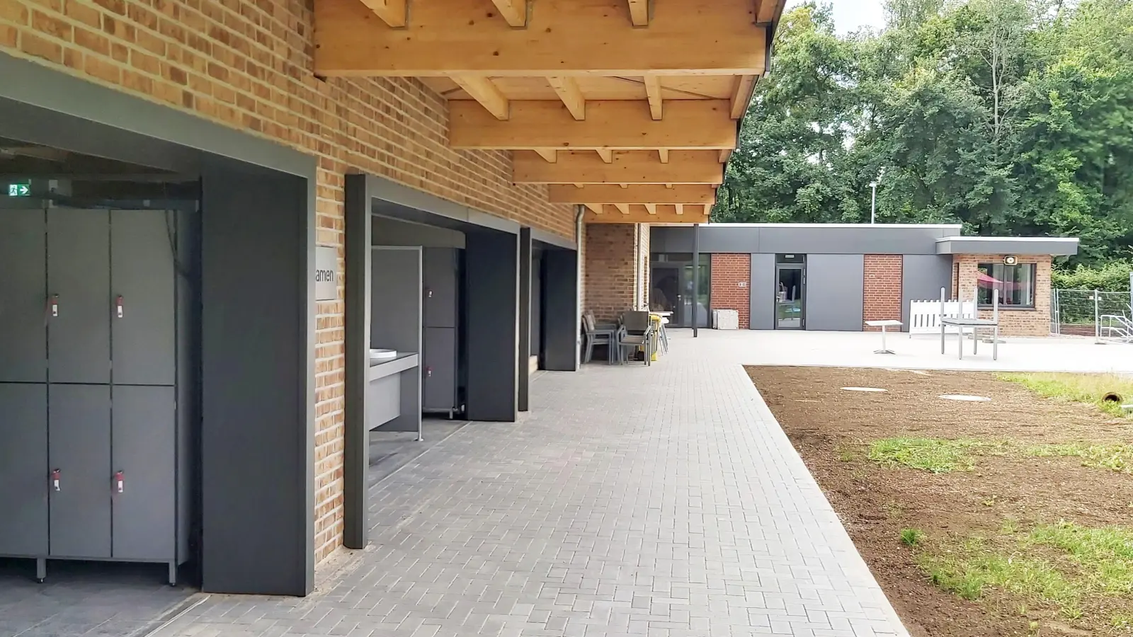 Ein ansprechender Neubau wurde im Mineralbad Lauenau errichtet. (Foto: gk)