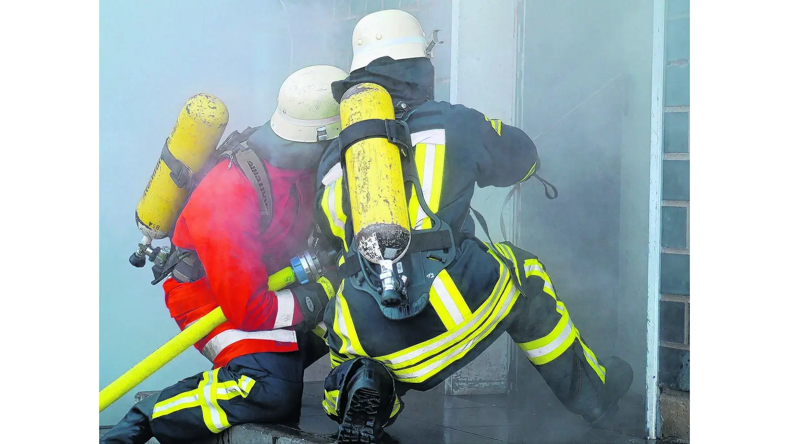 500 Grad und mehr erschweren die Einsätze (Foto: em)