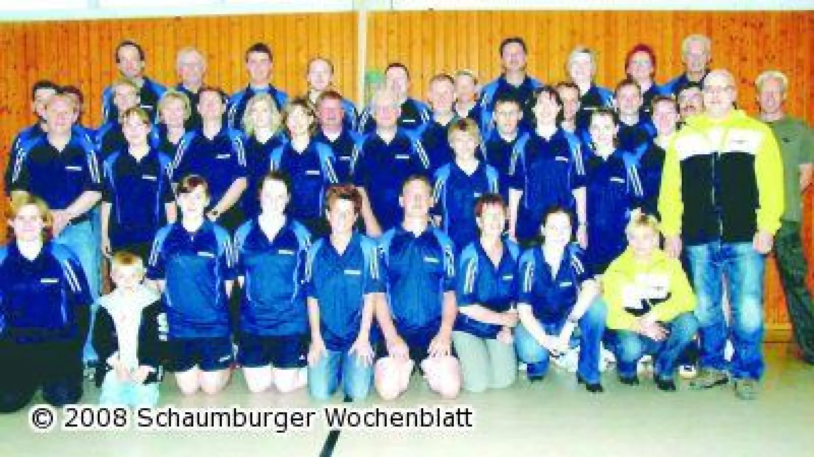 Neue Spielkleidung für die Tischtennisspieler (Foto: tt)