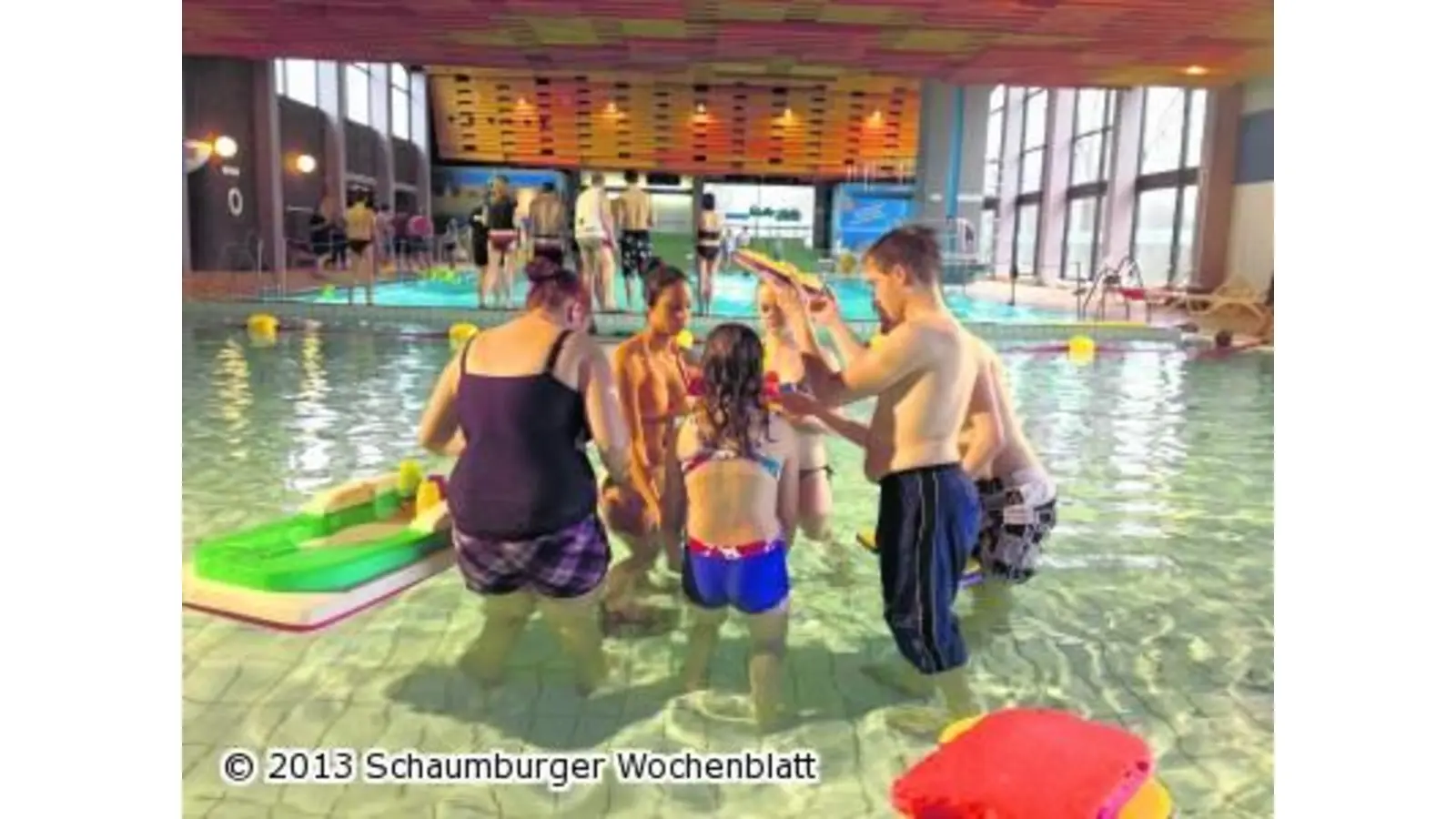 Feuerwehr richtet einen Schwimmwettbewerb aus (Foto: em)