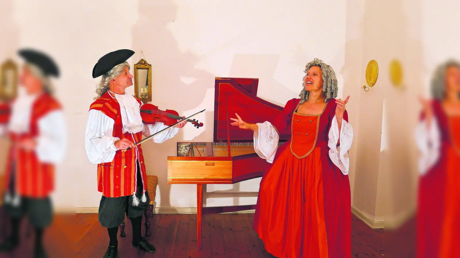 Ein venezianisches Opernleben Das Duo Commedia Nova mit der Musikerin Gaby Bultmann in der Kirche (Foto: tau)