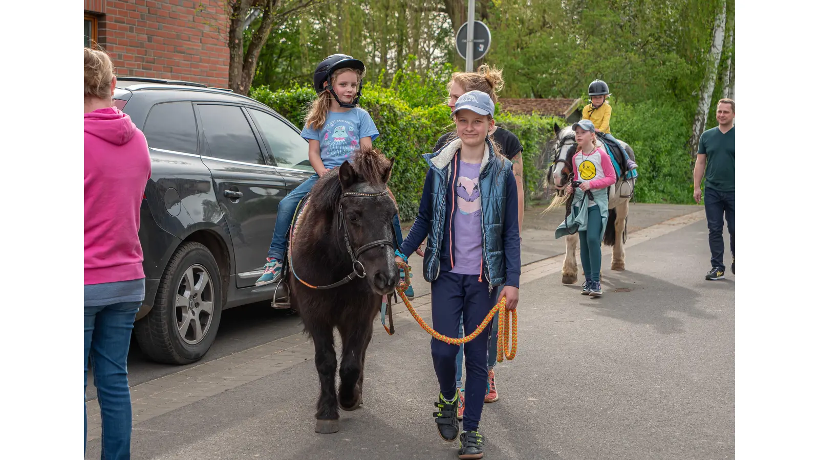 Die Ponys vom Reitclub Horster Horses hatten nicht sehr viel zu tun... (Foto: wk)