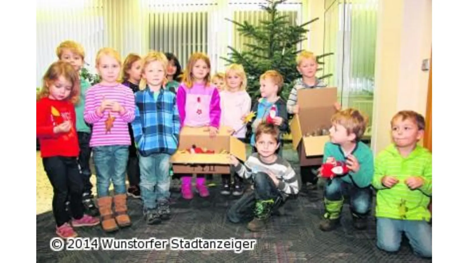 Weihnachtsbaum ist geschmückt (Foto: gi)