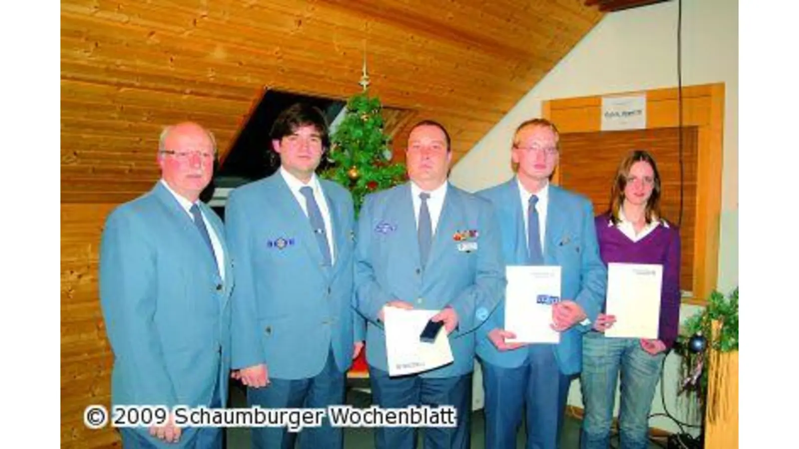 Überraschende Ehrung (Foto: ste)