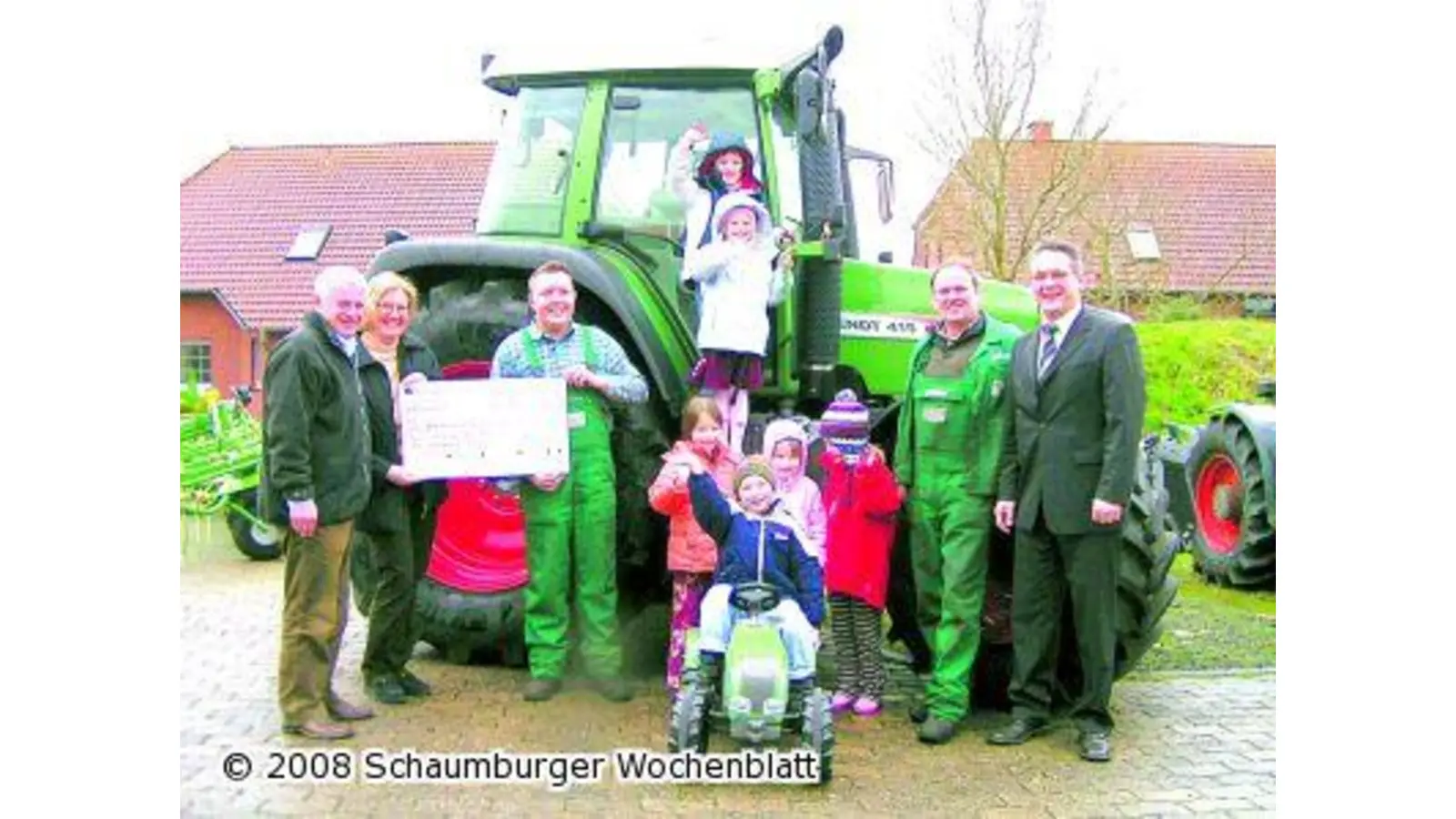 Agravis spendet 300 Euro für Kindergarten (Foto: red)