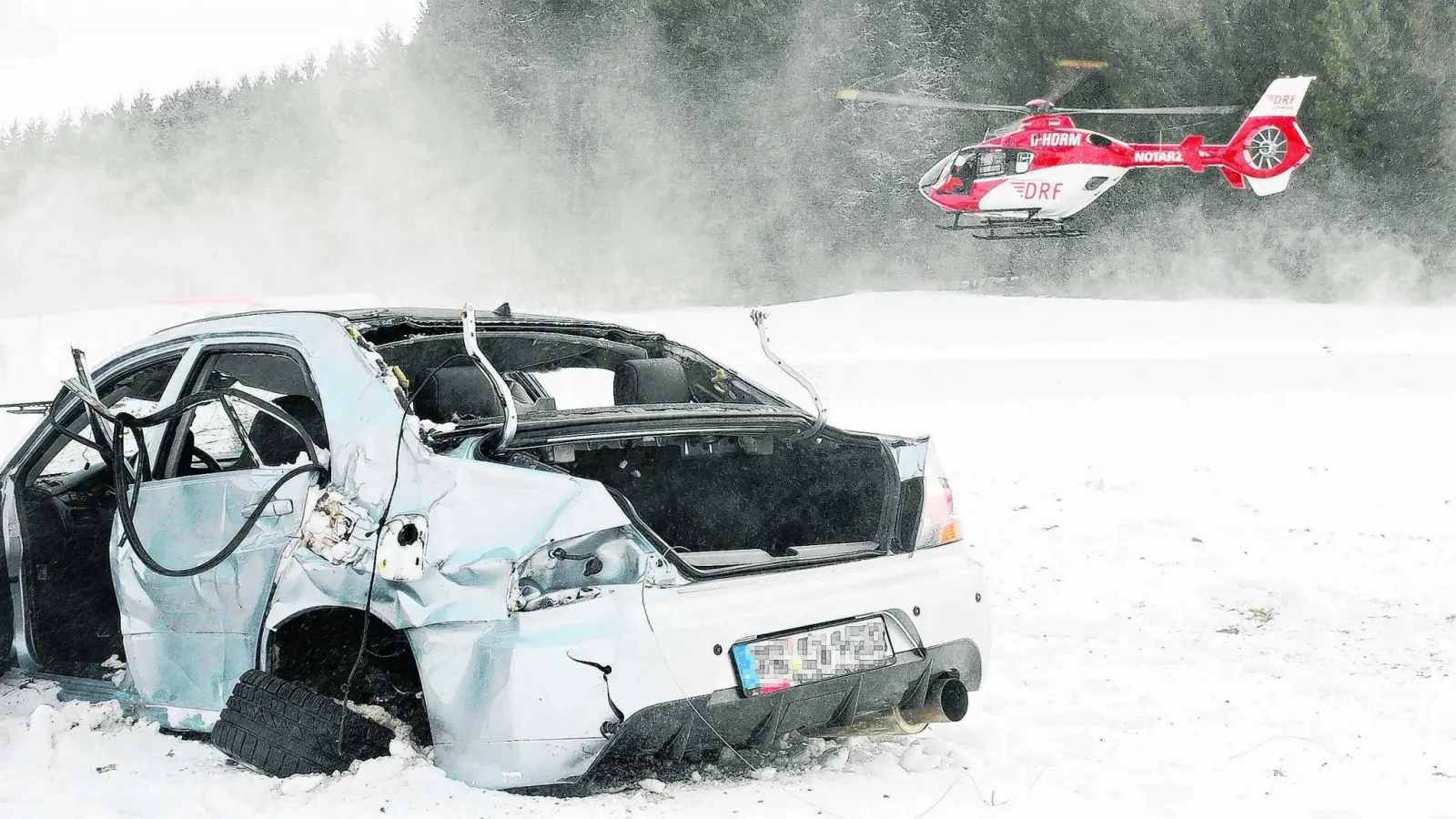 Schlechte Sicht und glatte Straßen für Autofahrer (Foto: em)