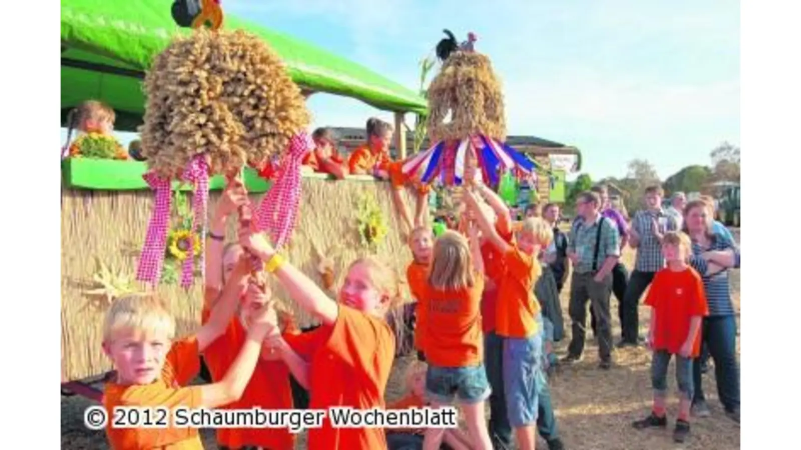 Bürger feiern bei Bilderbuchwetter (Foto: red)