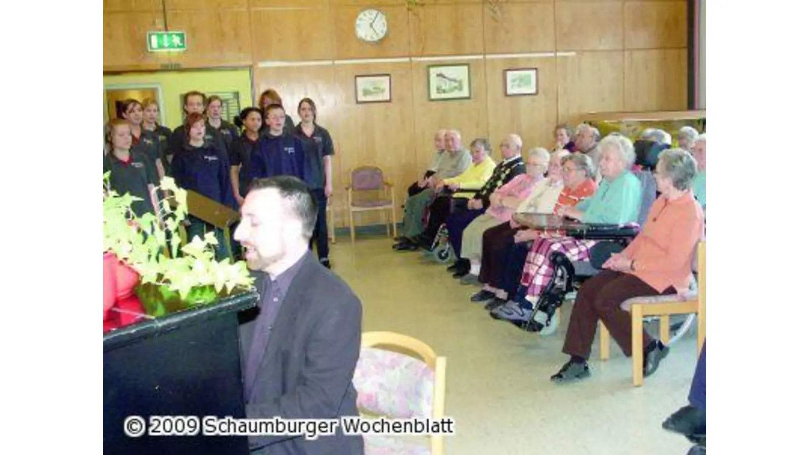 Jugend erfreut Senioren (Foto: pp)