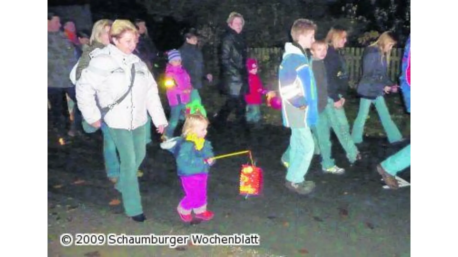 Laternenumzug der Feuerwehr (Foto: red)