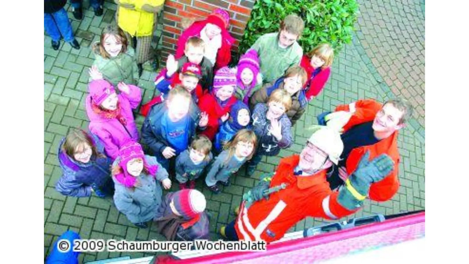 Volles Feuerwehrhaus am Schnuppernachmittag (Foto: wtz)