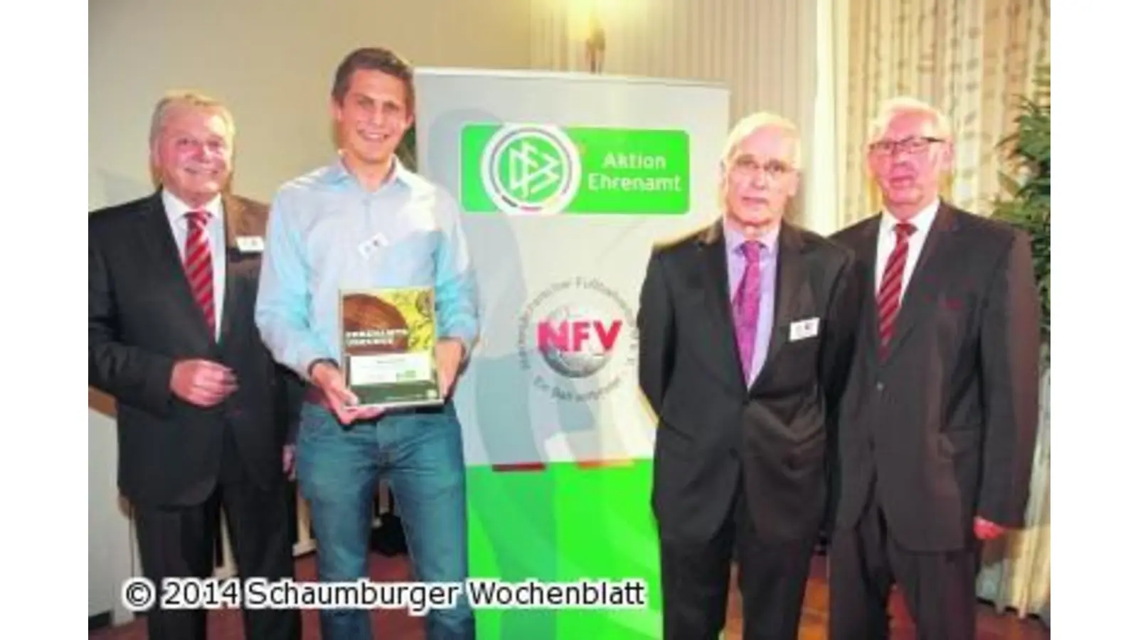 Niklas Richter erhält den DFB-Ehrenamtspreis (Foto: em)