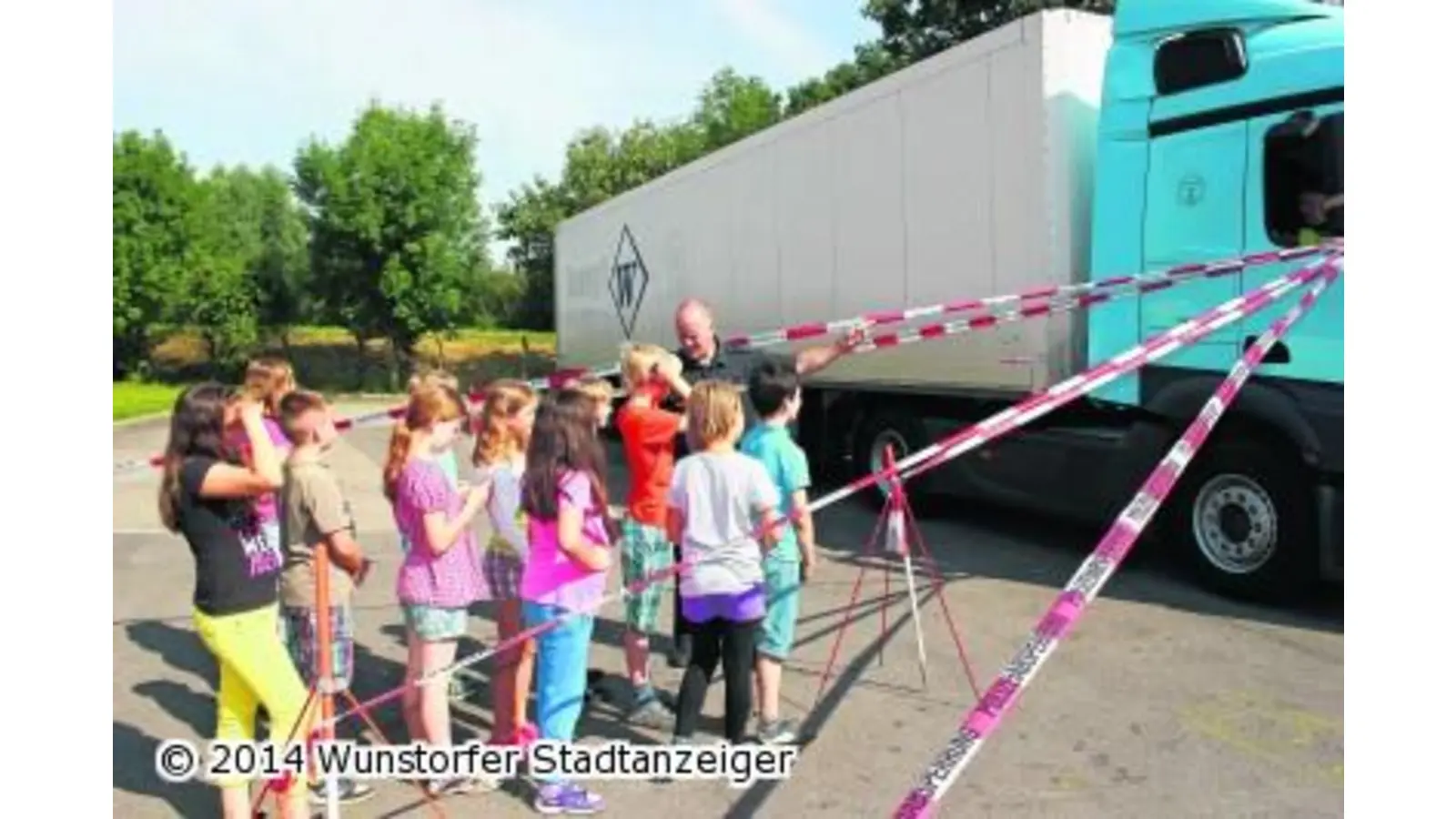 Kinder verschwinden im toten Winkel (Foto: tau)