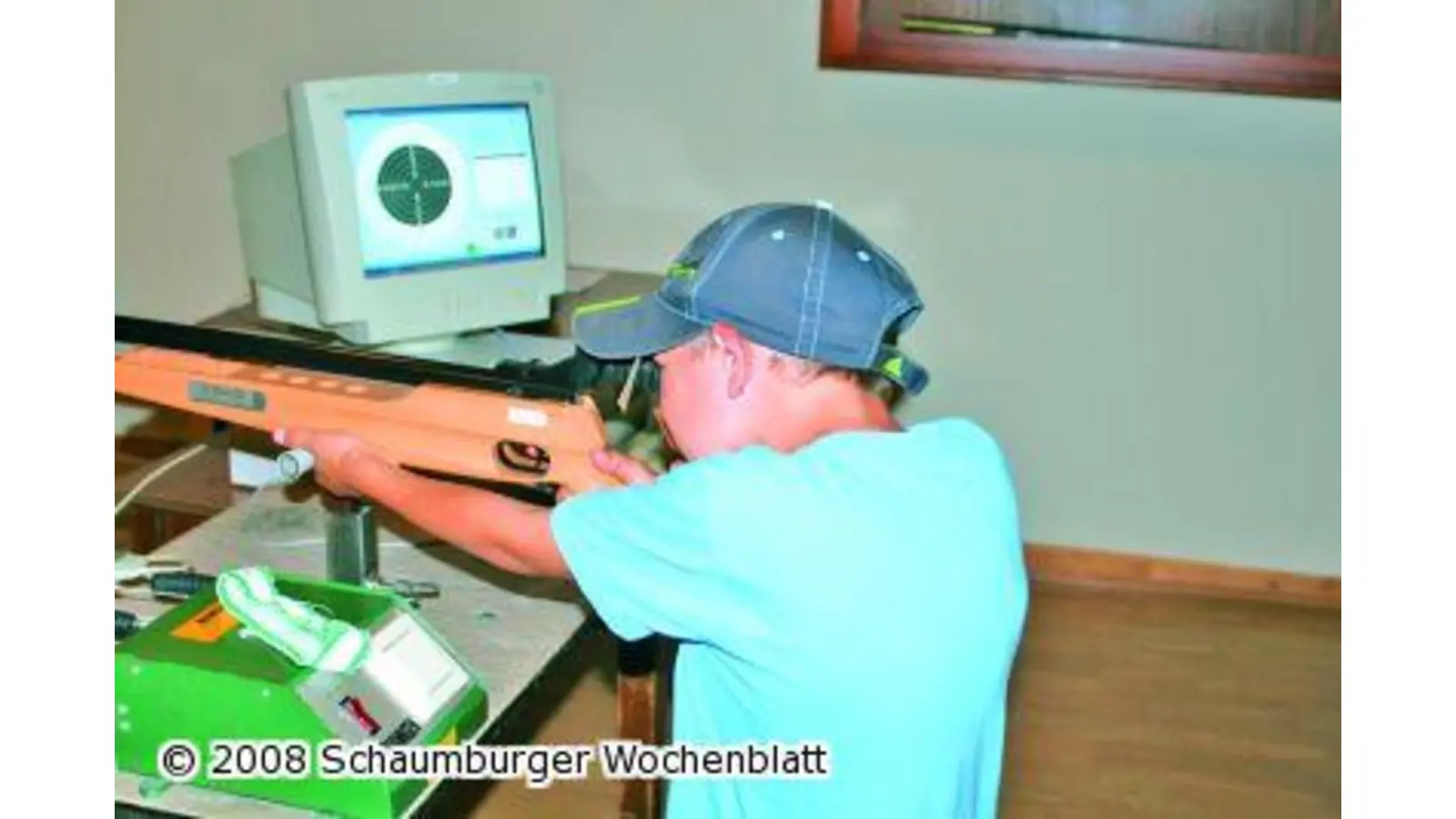 Schützen erfreuen die Kinder (Foto: red)