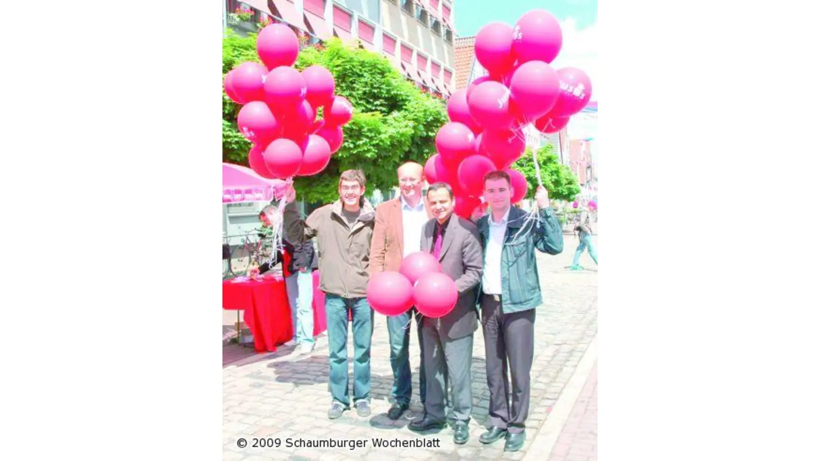 Mitglieder der Jusos eröffnen Wahlkampf (Foto: wtz)