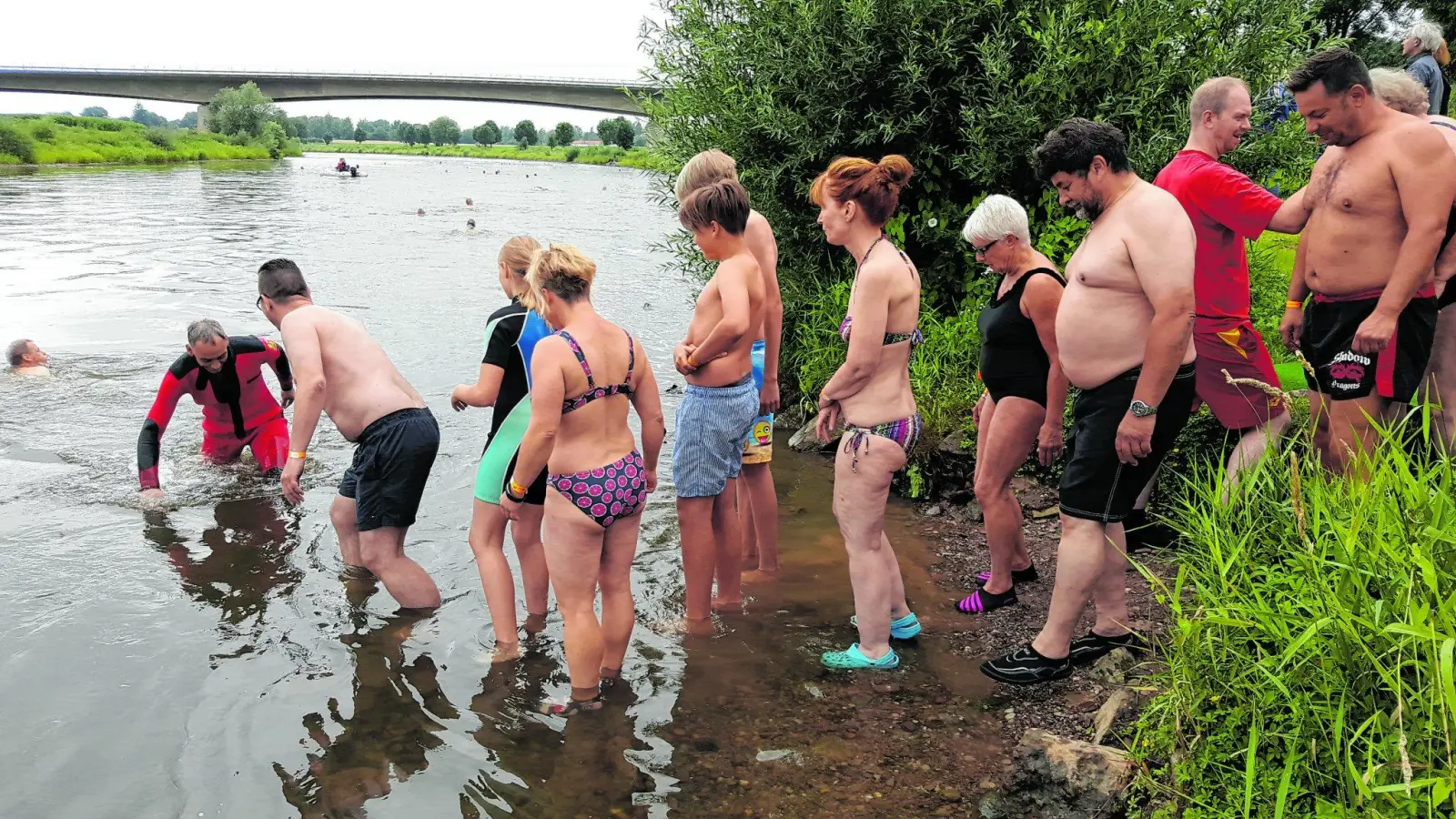 Langsam in der Weser treiben (Foto: ste)