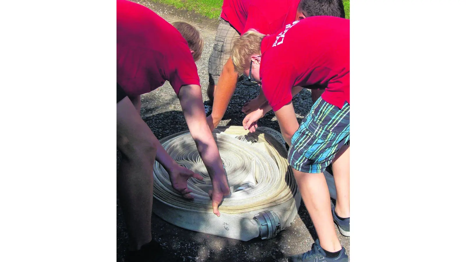 Ein Lindwurm aus B-Schläuchen (Foto: red)