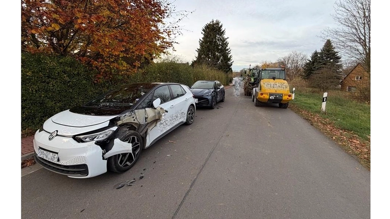 Beide Fahrzeuge waren nach dem Unfall nicht mehr fahrbereit. (Foto: privat)